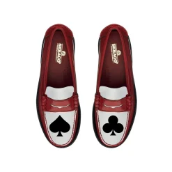 Classic Dan Gambling Woman - Red
