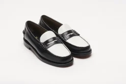 Classic Dan Woman - Black & White