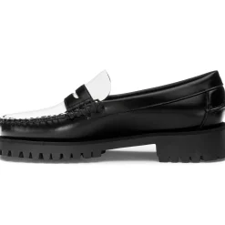 Dan Lug Woman - Black & White